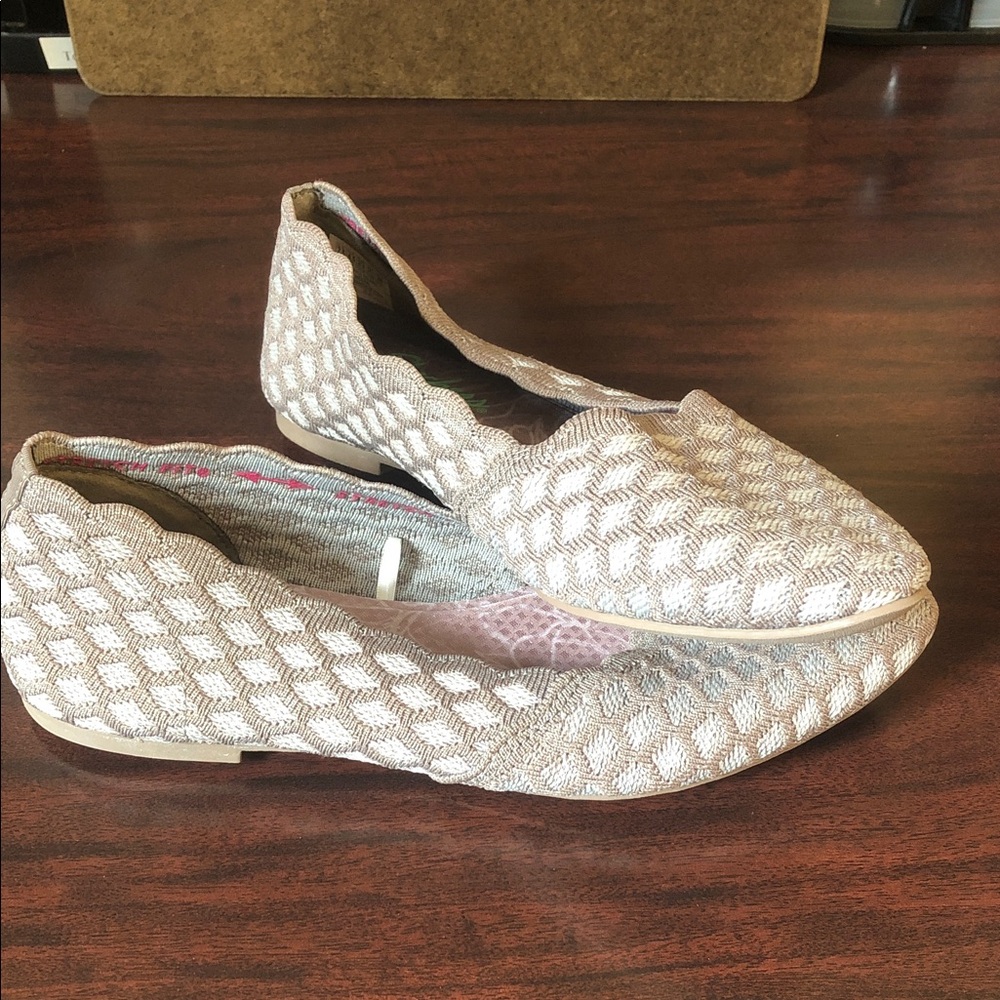 Elegant Cream Woven Sketchers Flats